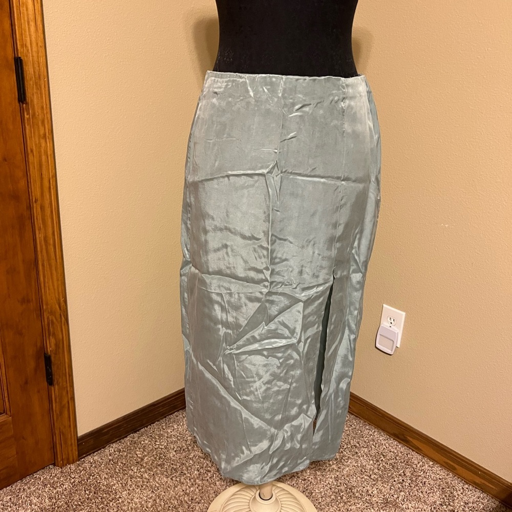 NWT Midi front slit silky satin baby blue slip skirt 💜